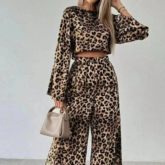 Multicolor Casual Women's Leopard Print Crew Neck Crop Top & Wide Leg Pants Set - Picture 1 of 5